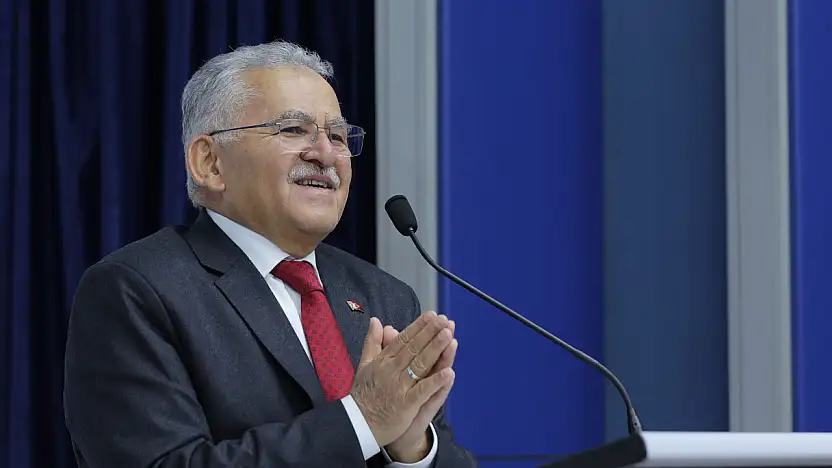 Büyükkılıç'tan genç şairlere ödül