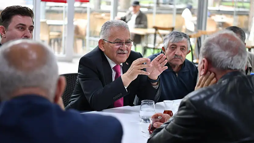 Büyükkılıç'tan, Kaytur Kahve'de vatandaşlarla sıcak sohbet