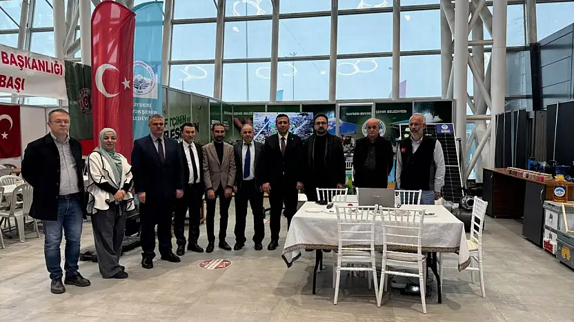 Büyükşehir, Kayseri Tarım Fuarı'nda üreticinin yanında