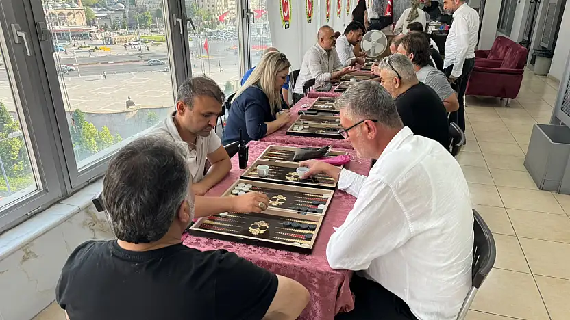 Gazeteciler Tavla Turnuvasında Buluştu