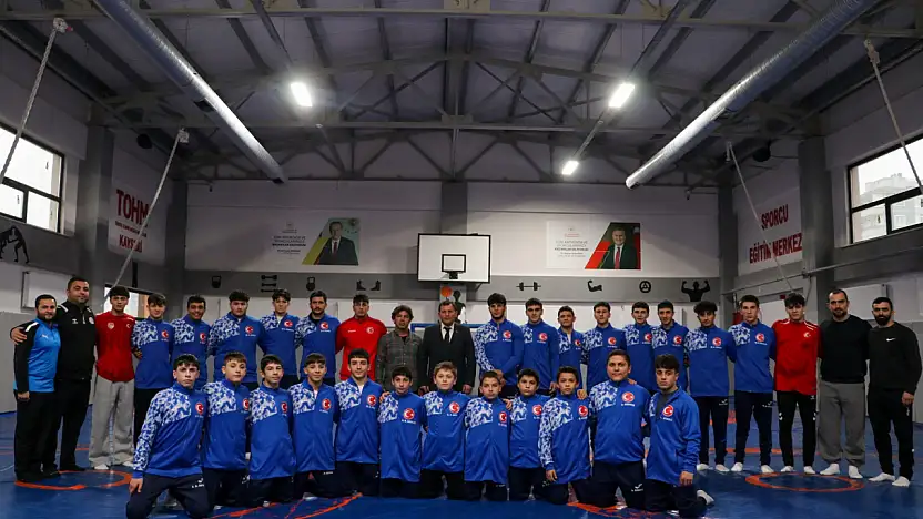 İl Müdürü Kabakcı güreş sporcularıyla buluştu