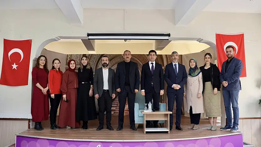 İlmek'ten gençlere uyarı