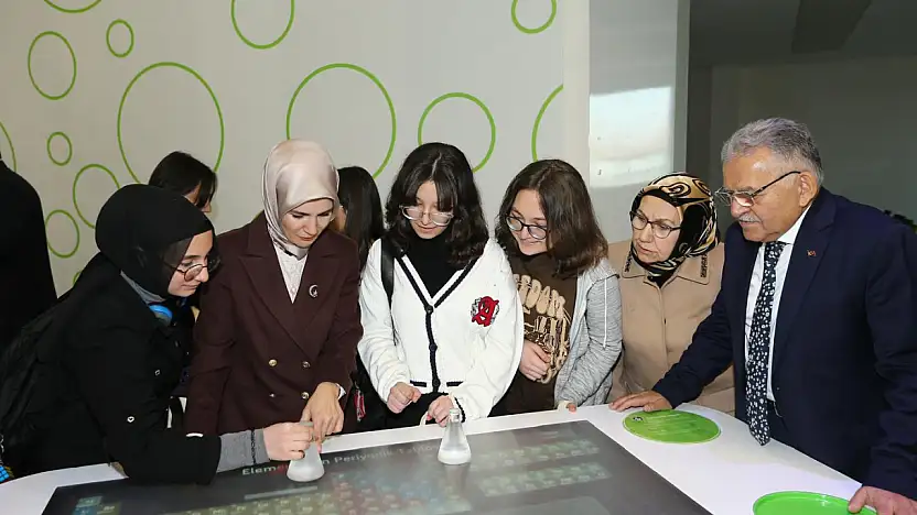Kayseri bilim merkezi akademik başarıyla öne çıkıyor