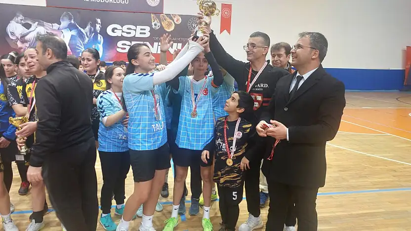 Kayseri'de Futsal Yıldızlar İl Birinciliği sona erdi