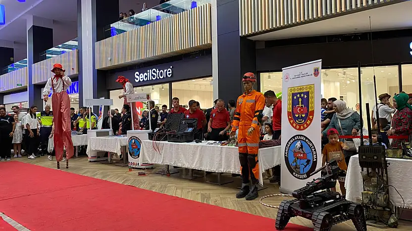 Kayseri'de jandarma tanıtım etkinliği