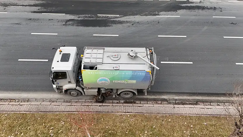 Kayseri'de kent genelinde yoğun temizlik mesaisi