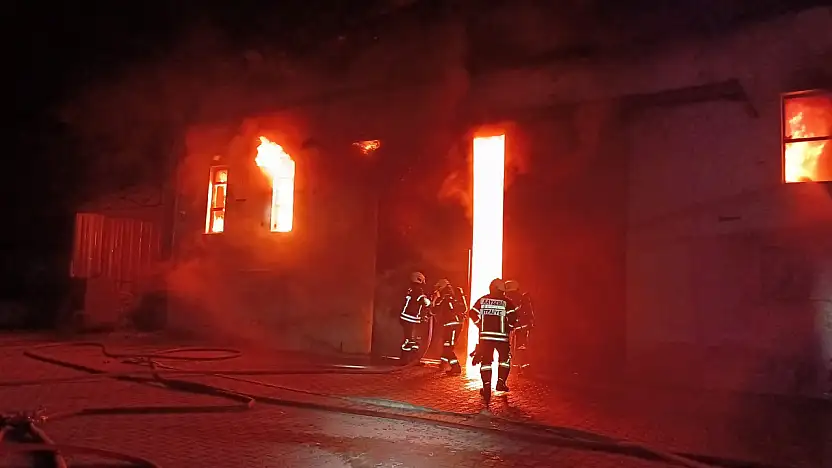 Kayseri'de mobilya fabrikasında yangın