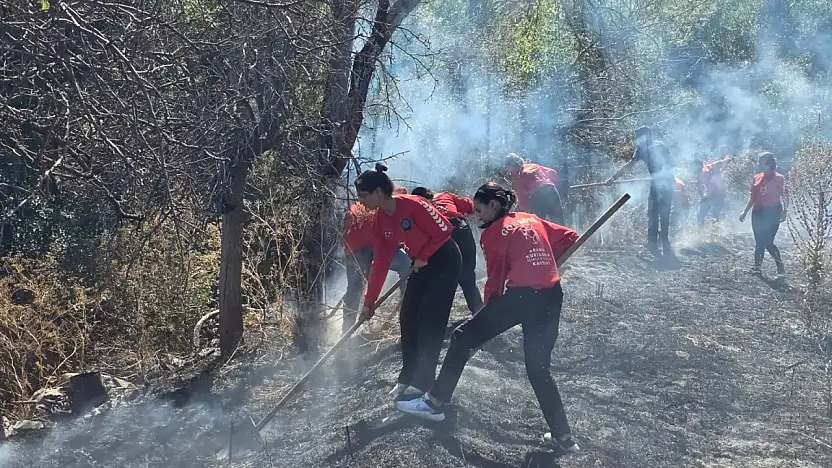Kayseri itfaiyesi'nden Gemerek'teki yangına hızlı müdahale
