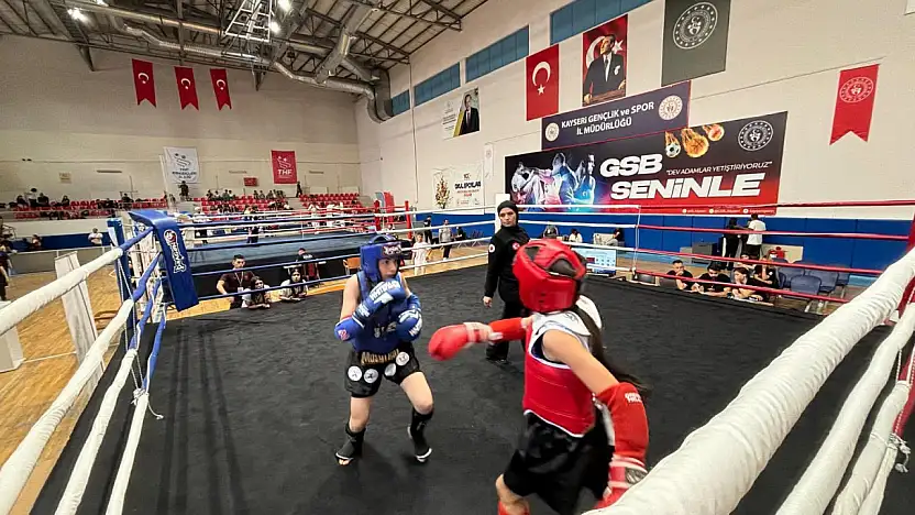Muaythai müsabakaları Talas'ta başladı