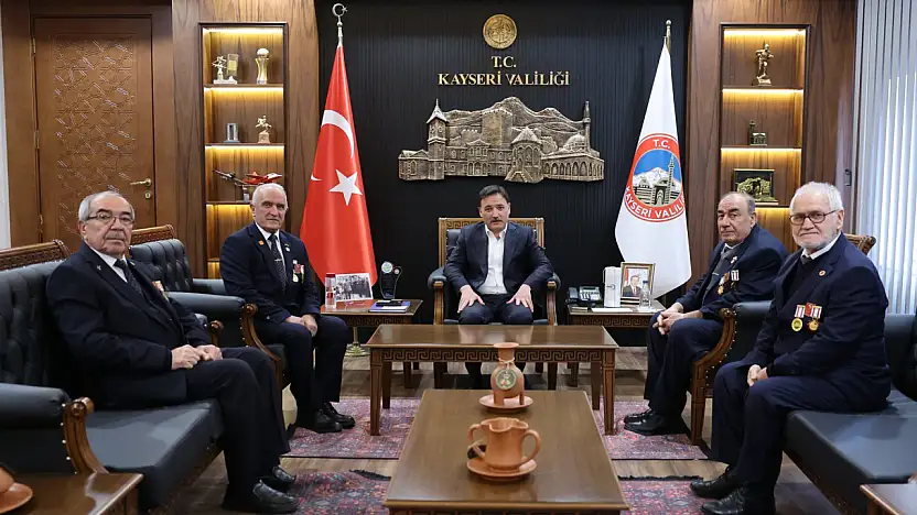 Muharip Gazilerden Vali Çiçek'e ziyaret