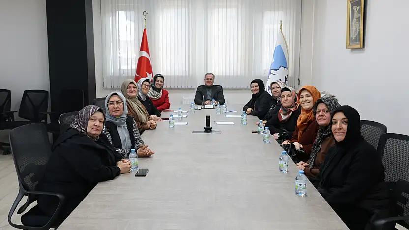 Özdoğan'dan engelli öğrencilere destek