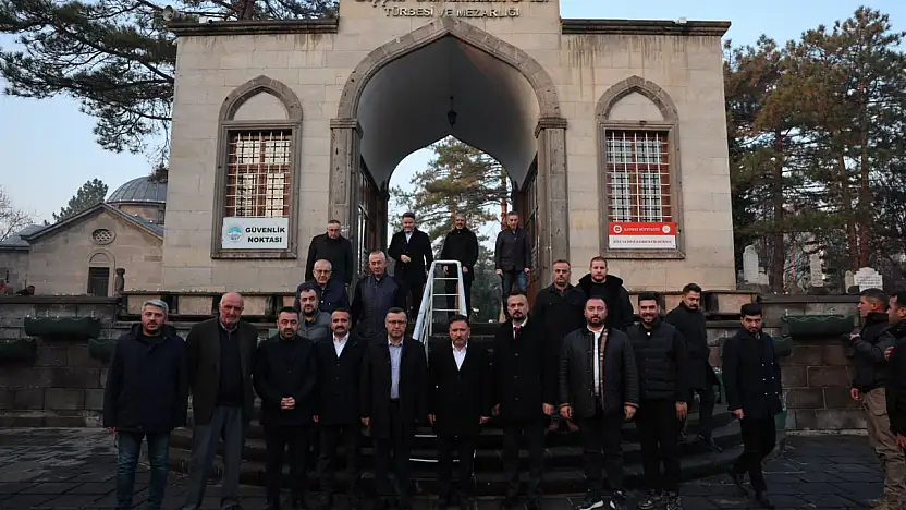 Vali Çiçek'ten Seyyid Burhaneddin'e ziyaret