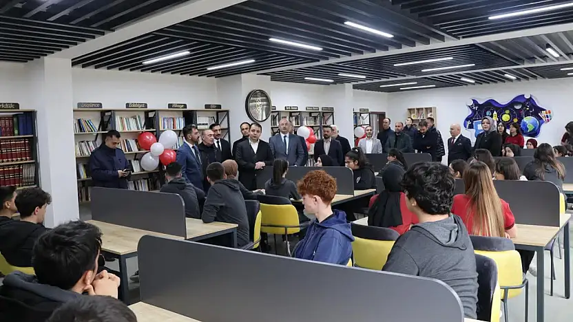 Yahyalı Fen Lisesi'ne yeni kütüphane