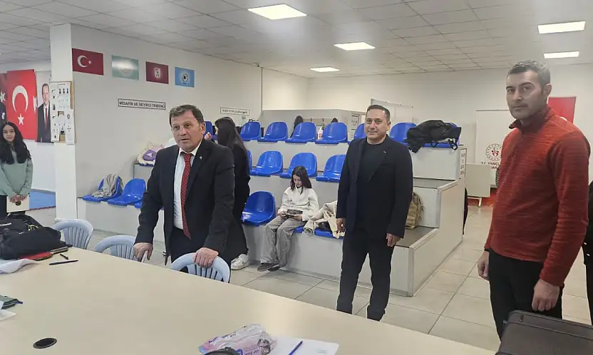 Ali İhsan Kabakcı spor tesislerini inceledi