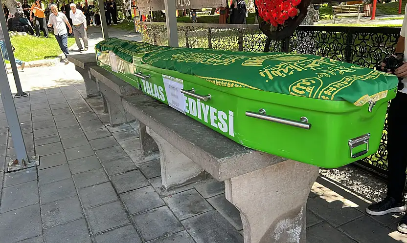 Anne ile 8 aylık bebeği Kayseri'de toprağa verildi