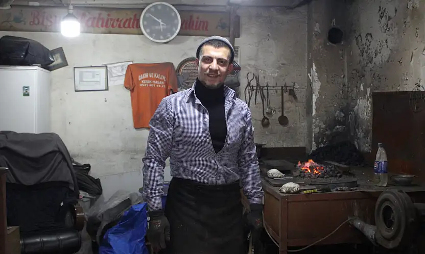 Arkadaşının tavsiyesiyle başladı, 5 yıldır kalaycılık yapıyor