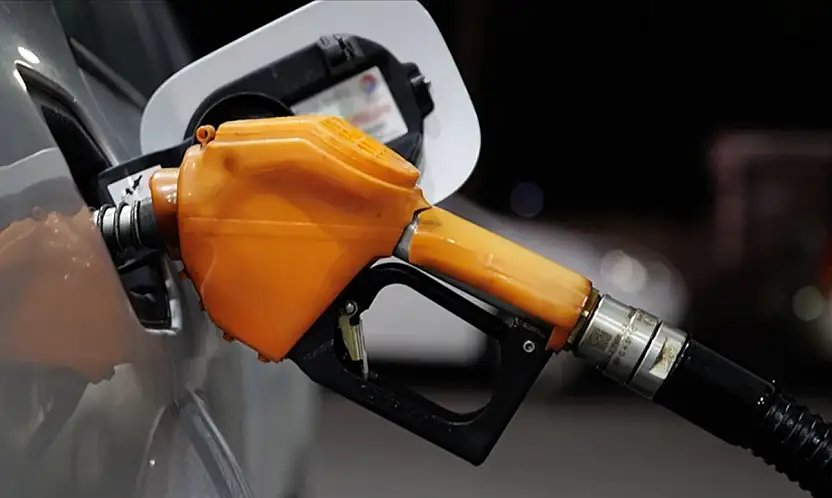 Benzine 1 Lira 23 Kuruş Zam Bekleniyor