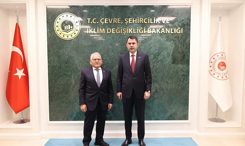 Büyükkılıç, Bakan Kurum ile Kayseri projelerini görüştü