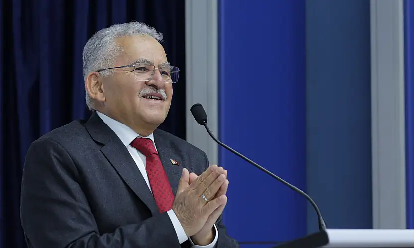 Büyükkılıç'tan genç şairlere ödül