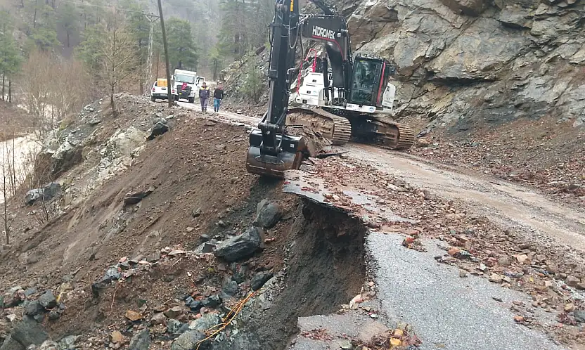 Büyükşehir'den Yahyalı'da Sel Seferberliği