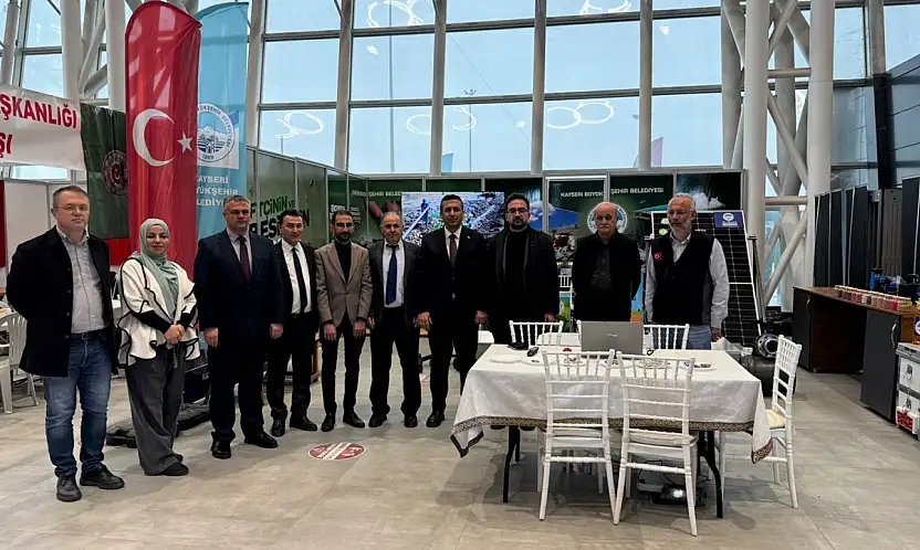Büyükşehir, Kayseri Tarım Fuarı'nda üreticinin yanında