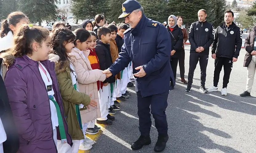 ERVA Spor Okullarından Jandarmaya Yarıyıl Ziyareti
