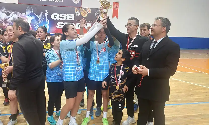 Kayseri'de Futsal Yıldızlar İl Birinciliği sona erdi