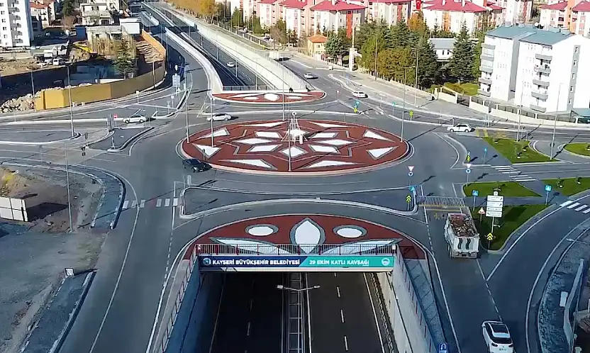 Kayseri'de kavşaklar estetikle b uluştu