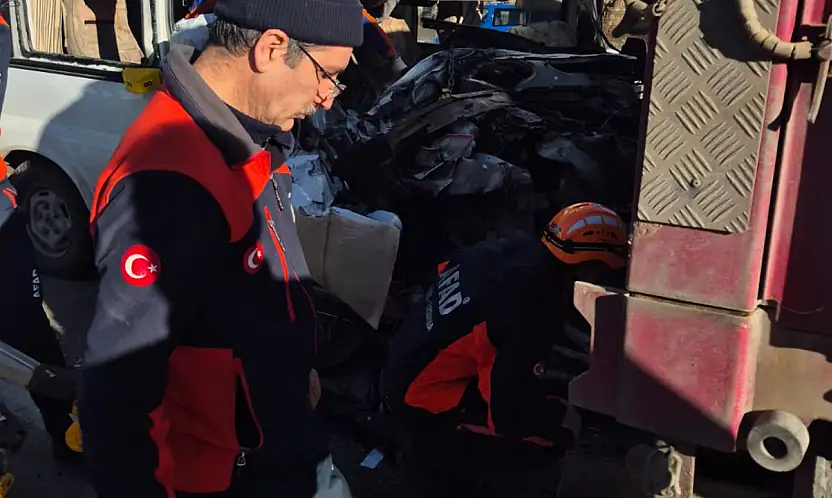 Kayseri-Malatya karayolunda servis kazası: 1 ölü, 5 yaralı