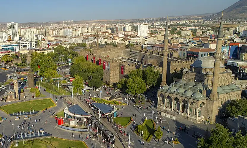 Kayseri'nin nüfusu 1 milyon 458 bin oldu