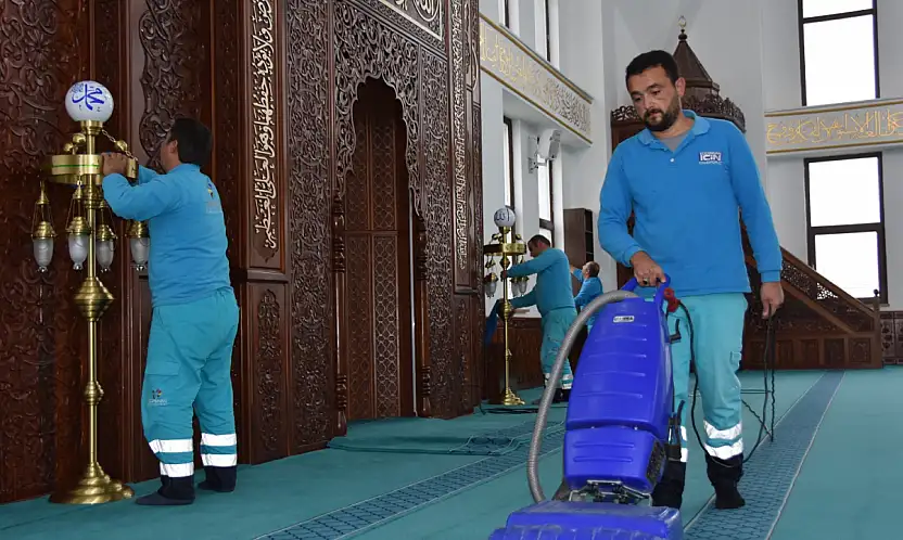 Kocasinan'da cami temizliği aralıksız sürüyor