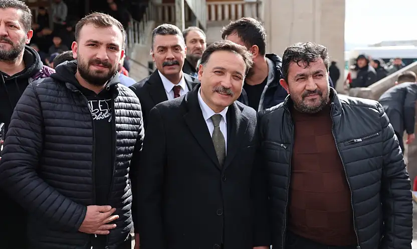 Vali Çiçek, ağaç işleri ve demirciler sitesi'nde esnafla buluştu