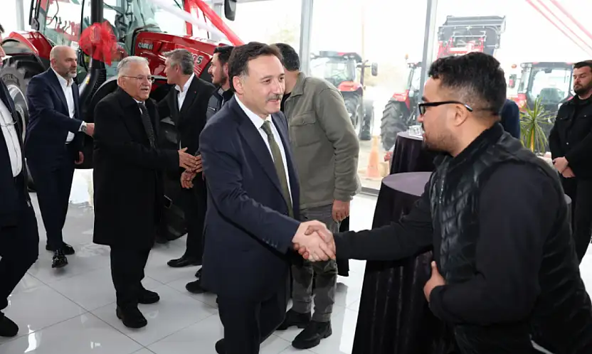 Vali Çiçek ve Başkan Büyükkılıç'tan ısuzu bayii ziyareti