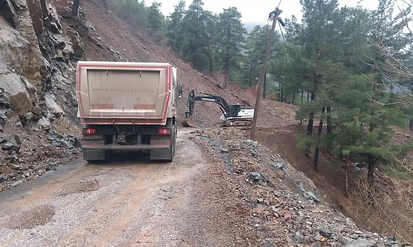 Yahyalı'da Sağanak Yol Hasarına Yol Açtı